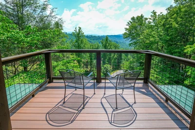 Silver Moon is one of our 1 bedroom cabins in Gatlinburg TN