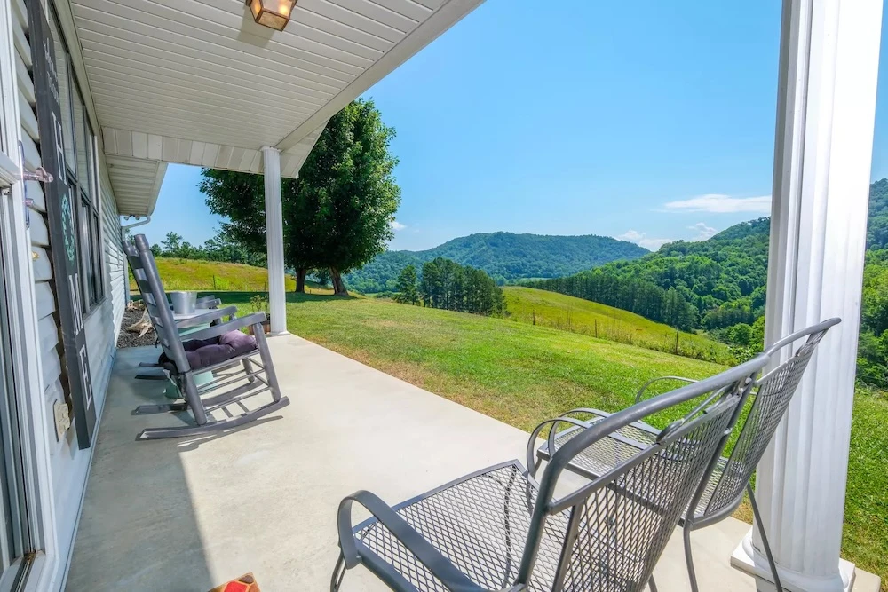 staying in green acres farmhouse is a great way to have a budget friendly Smoky Mountain vacation