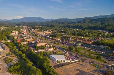 staying near the Pigeon Forge Parkway keeps kids entertaining at our cabins in Pigeon Forge and Gatlinburg