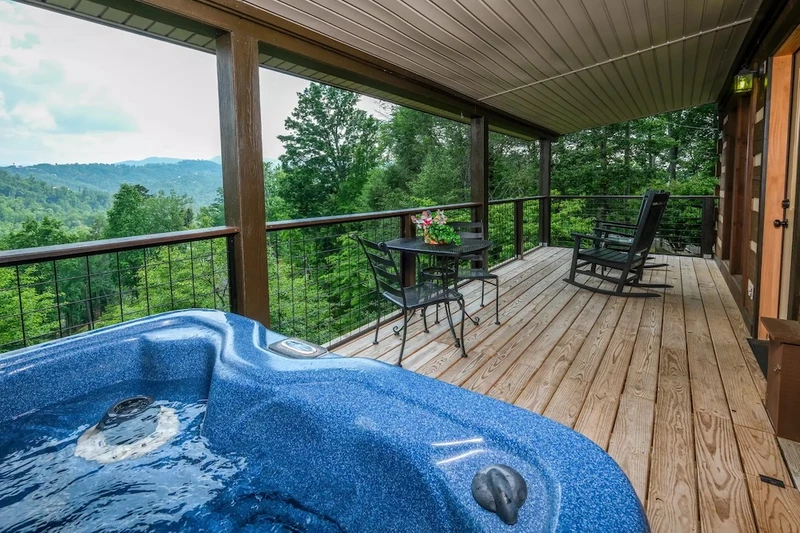 nestled inn is a one bedroom cabin in Pigeon Forge