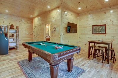 pool table in cabin game room