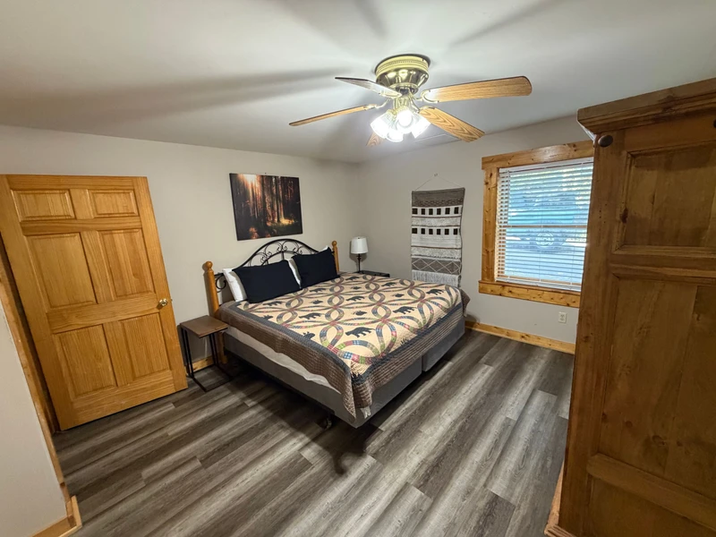 8 Bears Lodge