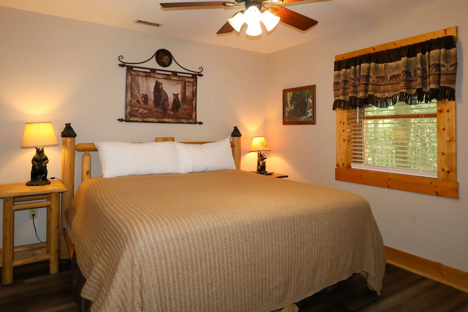 8 BEARS LODGE