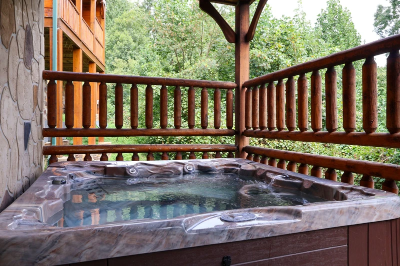 POOL VIEW LODGE