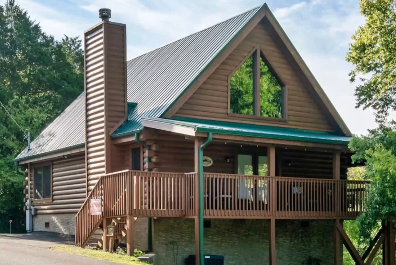 Cabin By The Creek