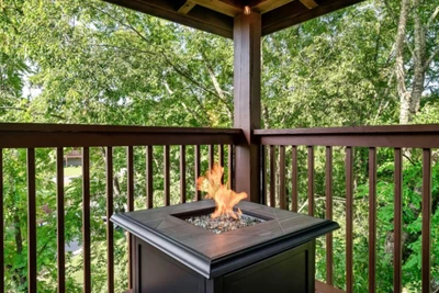 Cabin By The Creek