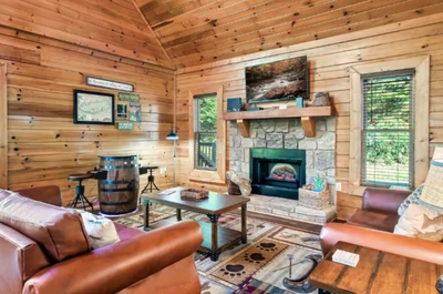 Cabin By The Creek