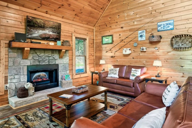 Cabin By The Creek