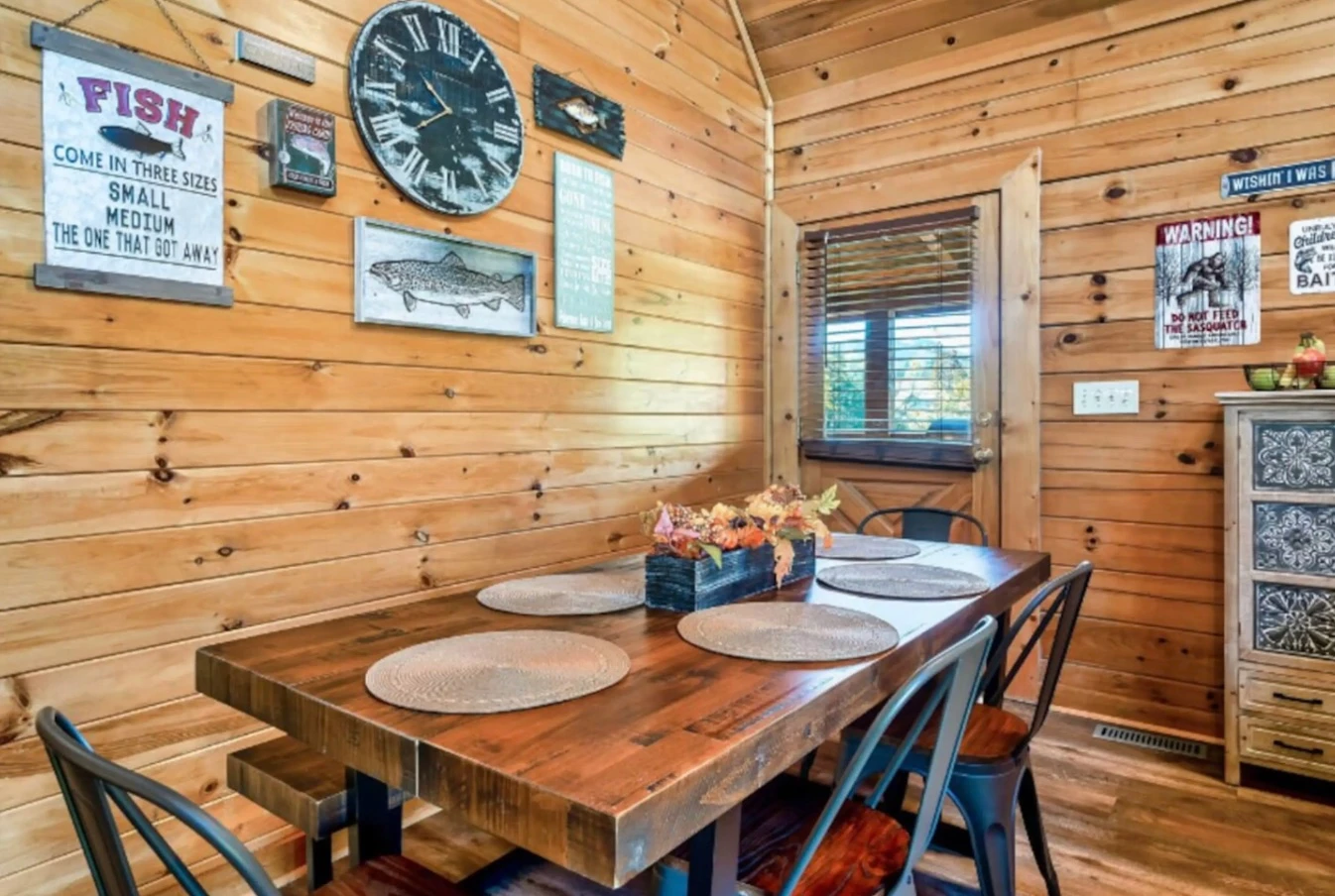 Cabin By The Creek