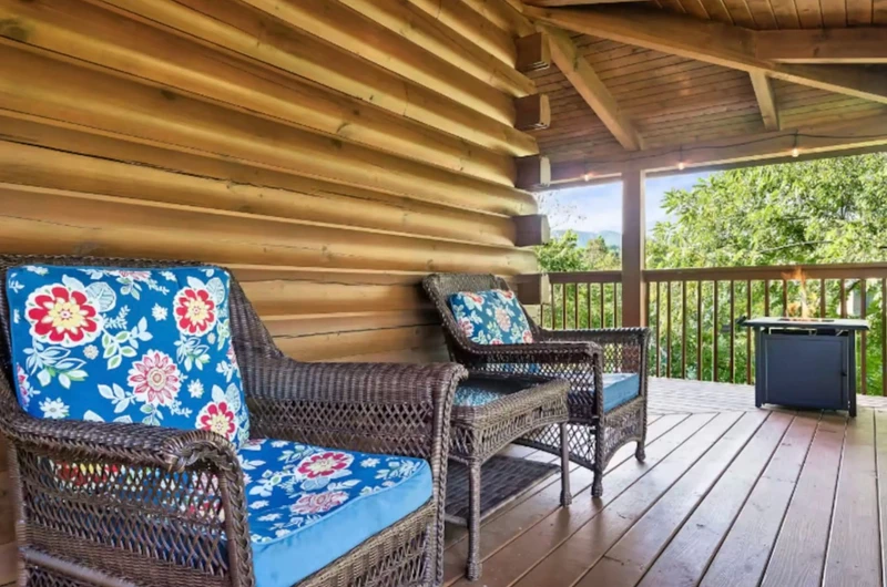 Cabin By The Creek