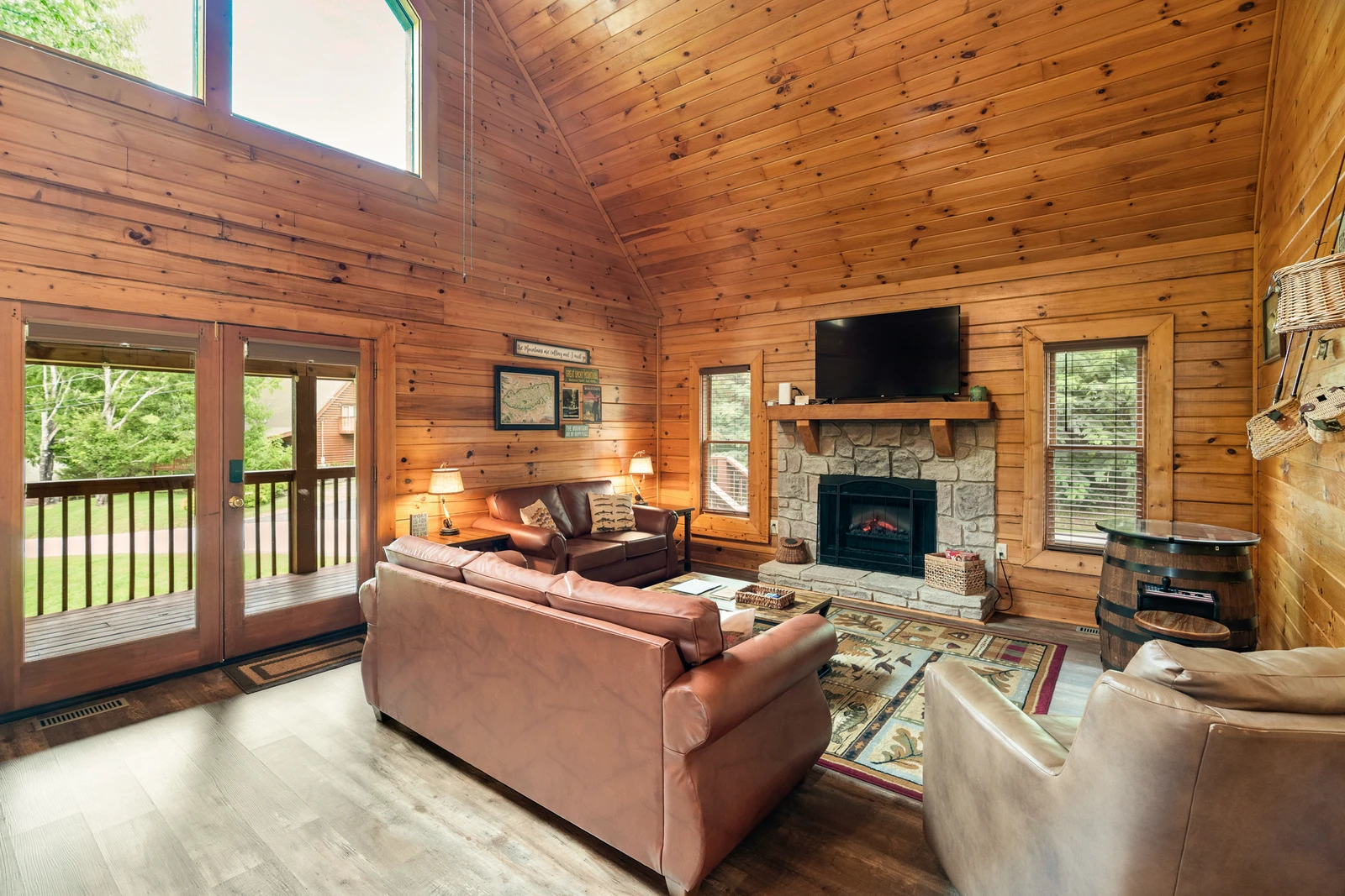 CABIN BY THE CREEK