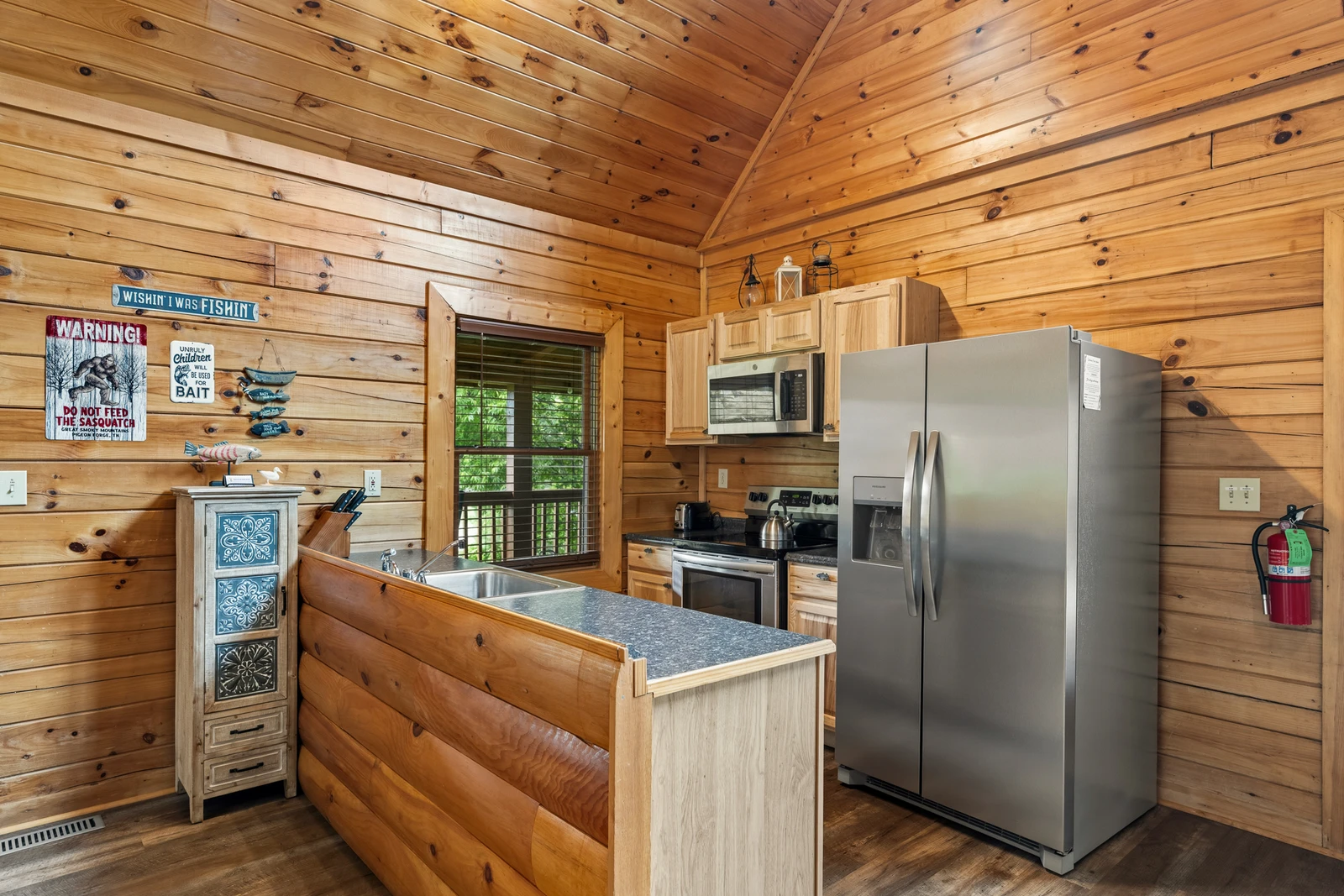 CABIN BY THE CREEK