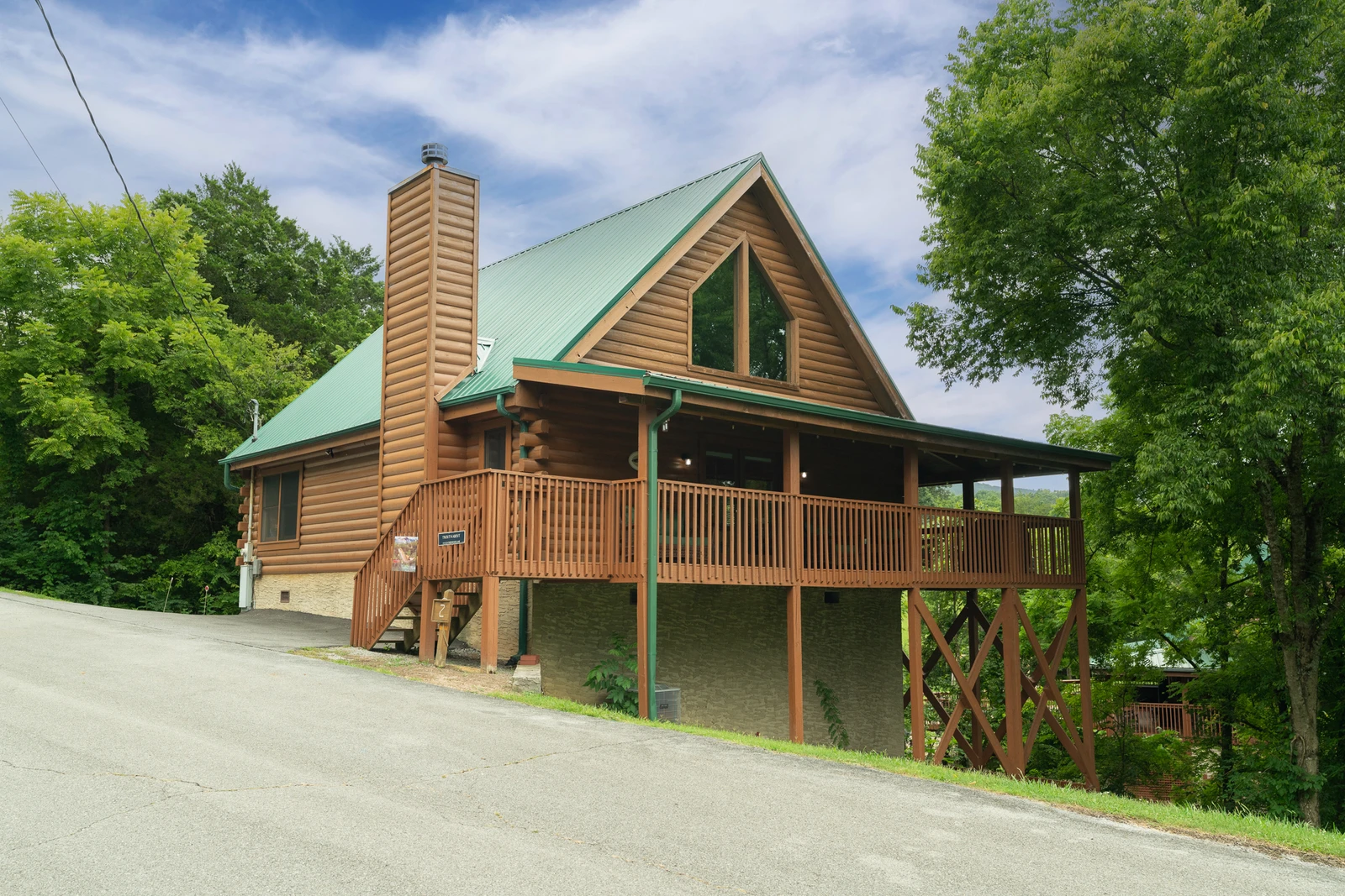 CABIN BY THE CREEK