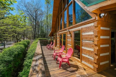 yahoo mountain dew is an Auntie Belham's Smoky Mountain luxury cabin rental