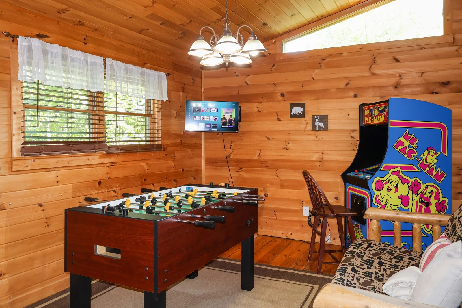 COVE CREEK LODGE