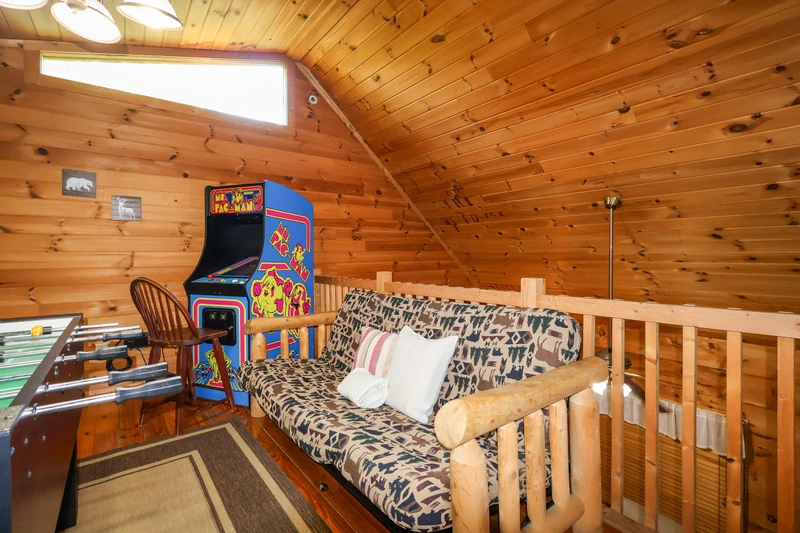 COVE CREEK LODGE