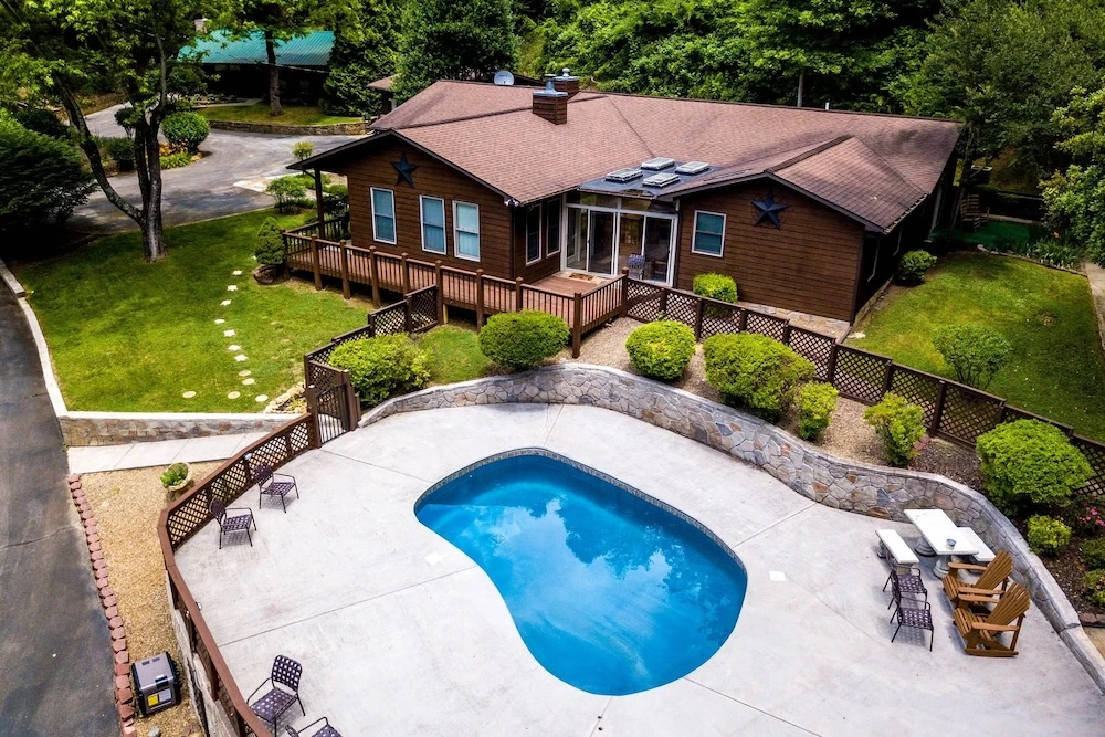 pioneer trail retreat is one of our large cabins in Gatlinburg TN
